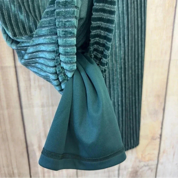 House of Harlow 1960 Womens Pleated Velvet Pants size XS - Picture 10 of 10